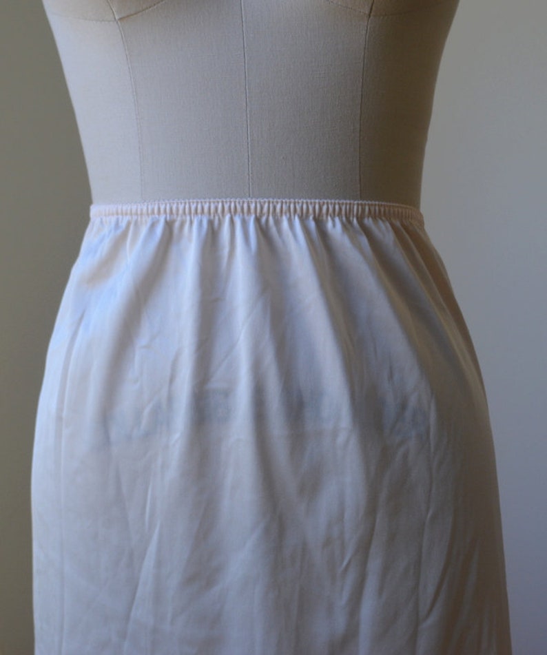 NWT Vintage Beige/Nude/PInk Nylon Skirt Slip Size XXL By Liza Lawrence, New Old Stock Vintage Lace Skirt Slip Size XXL image 3