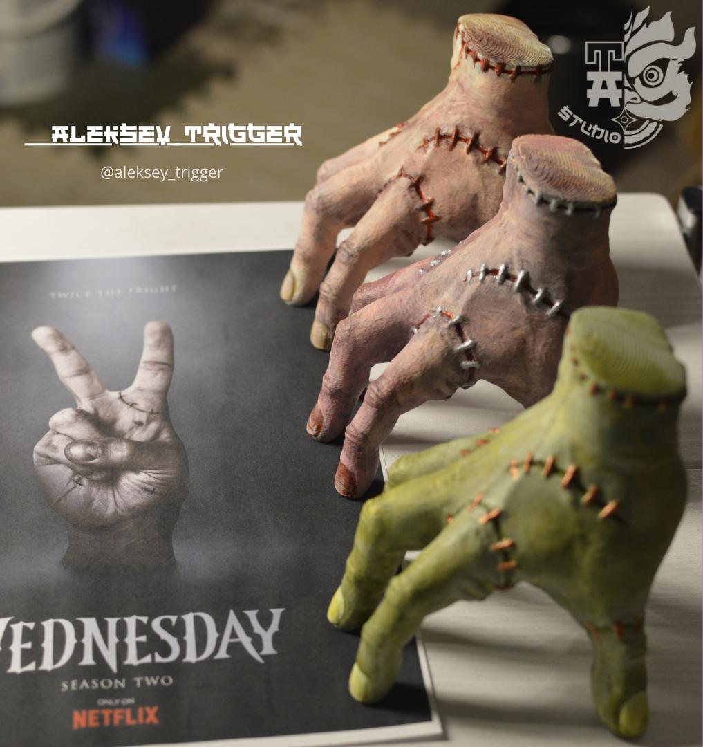 The thing addams family prop - Etsy België, image size:1017x1080