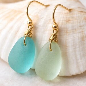 Use diamond coated drill bits and your Dremel tool to make drilled sea glass earrings.