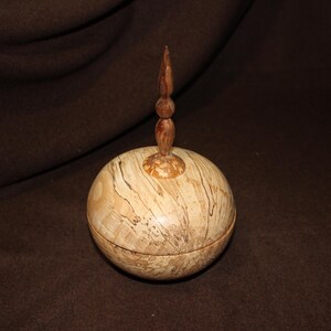 elegante scatola realizzata in frassino spalted