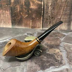 becker tobacco New Life For a Made in Italy Musico 5 Years  3 Canadian Smooth Bent Egg with Boxwood