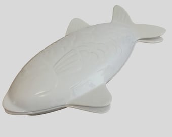 Vintage Chantal White Fish Baker Covered Oven Dish Large 16" Ceramic Serveware