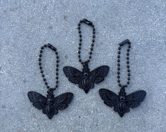 Deadly Damask Black Moth Tumbler Handle Charm – Gothic Cup Accessory