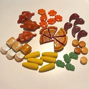 Vintage Celluloid Thin Plastic 1950s Molded Play Toy Dollhouse Food Corn Steak