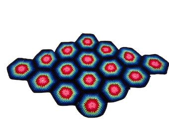 Vintage Handmade Crochet Hexagon Table Runner Sunburst Boho Multi Color 32in