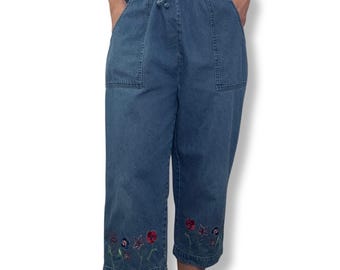 Vintage Embroidered Floral Denim Capri Pants | 90s Cottagecore Garden Trousers