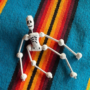 Mini Calaca para Ofrendas, Miniature Skeleton, Mexican Clay Handmade Skeleton for Decor, Day of the Dead Decor