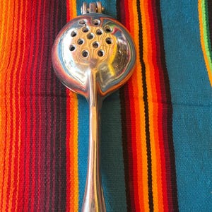 Handheld Lime Squeezer, Traditional Mexican Citrus Squeezer (7)