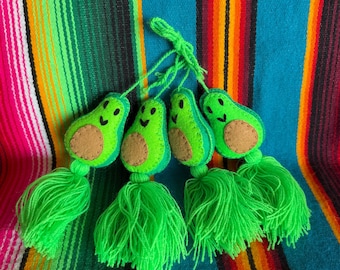 Adorno bordado para bolso, borla para cartera, borla para bolso de playa, lindo regalo, aguacate bordado a mano con borla verde brillante, hecho a mano en México