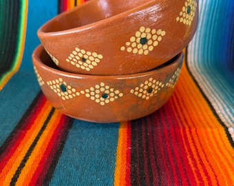 Plato de Barro Tradicional, Casuela de Barro con diseño de Estrella, Terracotta Bowl with Dot Star Design, Plato Pozolero de Barro