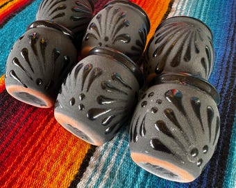 Clay Cielito Lindo Shot Glasses, Minimalist Shot Cup, Talavera Style, Handmade in Mexico, Artesania, Black Tequileros Mexicanos, Mezcalero