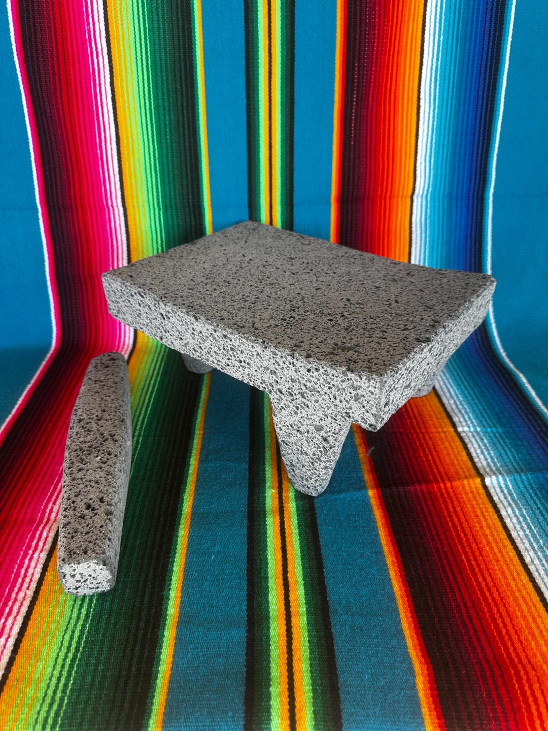 12 Inch Metate De Piedra Con Mano, Volcanic Rock Mealing Stone, Basalt ...