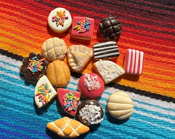Extra Miniature Mexican Pan Dulce, Dia de Muertos Ofrenda Comidita, Mini Pan