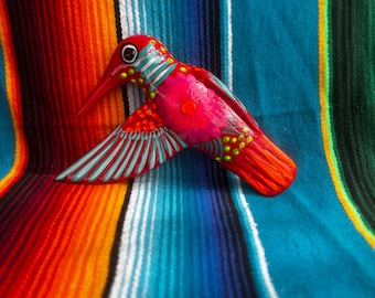 Talavera Hand Painted Hunmingbird, Easily Hang on Home for a pop of color! Colibrí Pintada Mexicana, Hand Painted in Mexico, Garden