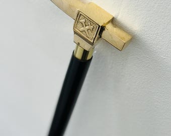 Bastón de madera con mango de latón de diseño victoriano, ideal para caminar, caminar o usar como hacha. Vendedor en Londres.