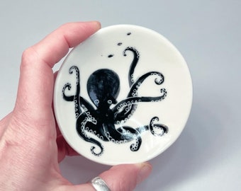 Ceramic Octopus larger ring dish - teaspoon rest