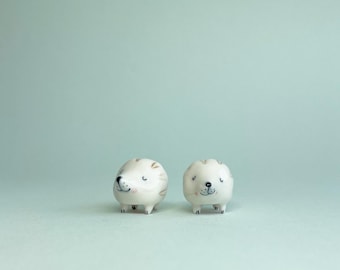 Ceramic mini hedghog ring holder totem