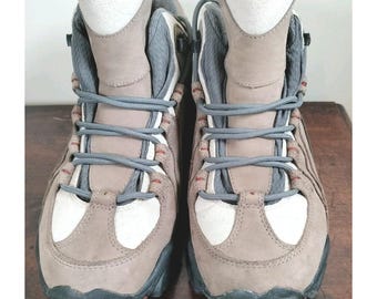 Merrell Ice Rider Polartec Boots Women 8.5 Brown Ivory Taupe Winter Hiking Y2K