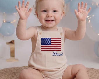 Gepersonaliseerde babyromper met Amerikaanse vlag, corduroy bubble romper, patriottische babyoutfit, 4 juli babykleding, babyshower cadeau, 4 juli baby