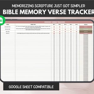 Op de afbeelding: Een digitale Bijbelvers-geheugentracker weergegeven op een tabletscherm. Het spreadsheet bevat kolommen voor vers, tekst, vijf selectievakjes voor pogingen en status. De tekst bevat MEMORIZING SCRIPTURE JUST GOT SIMPLER, BIBLE MEMORY VERSE TRACKER en GOOGLE SHEET COMPATIBLE.