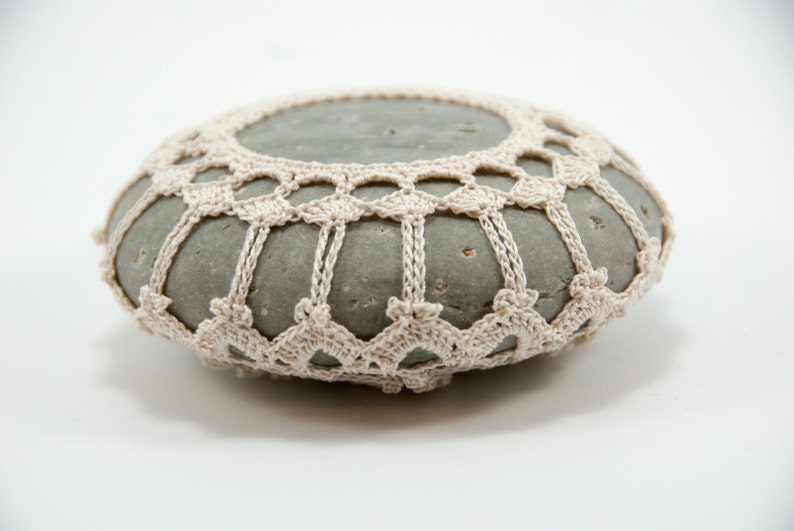 Crochet Stone Pattern, DIY, Lace Stone Cover Pattern, Crochet Rock Pattern, SeaStar, Beach house decor, Tabletop decor, bowl element image 4