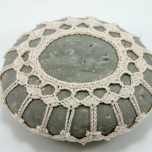 Crochet Stone Pattern, DIY, Lace Stone Cover Pattern, Crochet Rock Pattern, SeaStar, Beach house decor, Tabletop decor, bowl element image 3