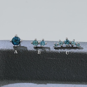 Peut inclure: Panneau en bois rustique avec l'inscription "Welcome to our home" en lettres blanches. Le panneau présente une finition vieillie et un design simple et accueillant, idéal pour la décoration d'entrée.