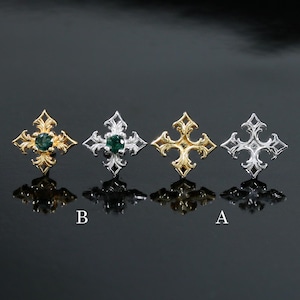 Kolczyki z krzyżem z agatu mszystego | Srebrne sztyfty | Biżuteria z płaskim tyłem i pozłacaną powłoką