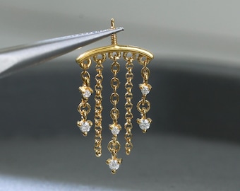 Kolczyk z moissanitem w kształcie pionowej spirali ze srebra próby 925 | Piercing z płaskim zapięciem i śrubką, platerowany 14-karatowym złotem | Kolczyk z łańcuszkiem w kształcie spirali do małżowiny usznej