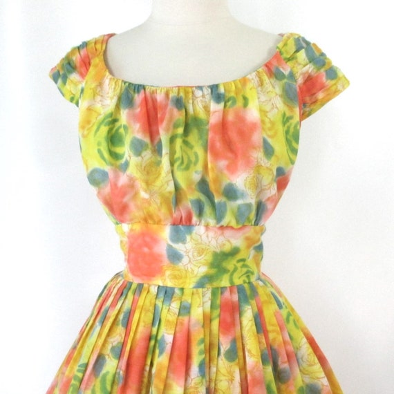 Vintage 50s Vibrant Roses Full Skirt Party Dress M - image 5