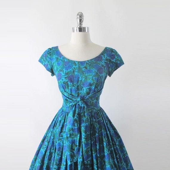 Vintage 50's Blue Purple Roses Fit & Flare Bubble… - image 3