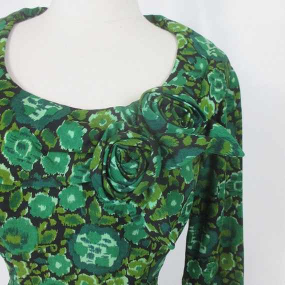 Vintage 50s Green Floral 3D Roses Wiggle | Party … - image 5