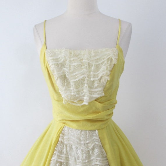 Vintage 50s Sunny Yellow & Lace Lilli Diamond Par… - image 4