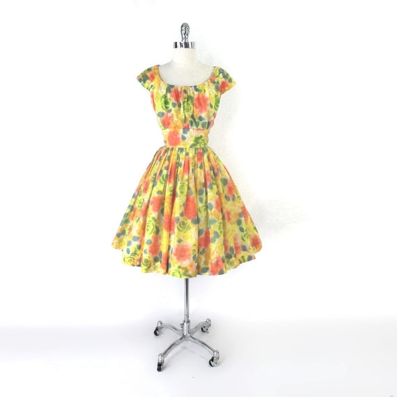 Vintage 50s Vibrant Roses Full Skirt Party Dress M - image 2