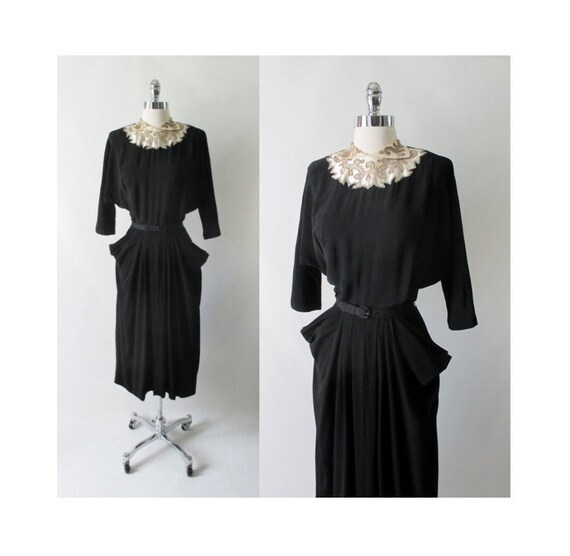 Vintage 40s Beaded White Satin Collar Black Rayon