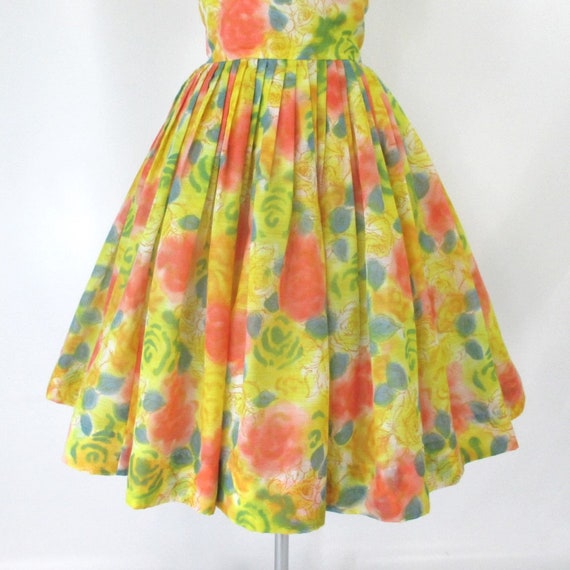 Vintage 50s Vibrant Roses Full Skirt Party Dress M - image 6