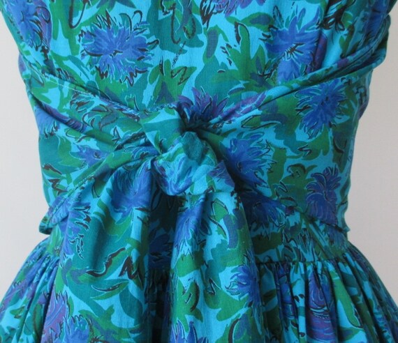 Vintage 50's Blue Purple Roses Fit & Flare Bubble… - image 6