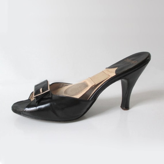Vintage 50s Black & Gold Buckle Springolator Heels