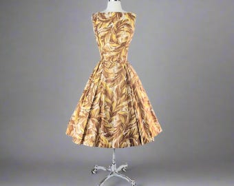 Vintage 50's Golden Leaf Kamehameha Hawaiian Dress M