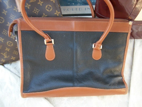 SALE Vintage Black Leather Messenger Handbag Tote… - image 3