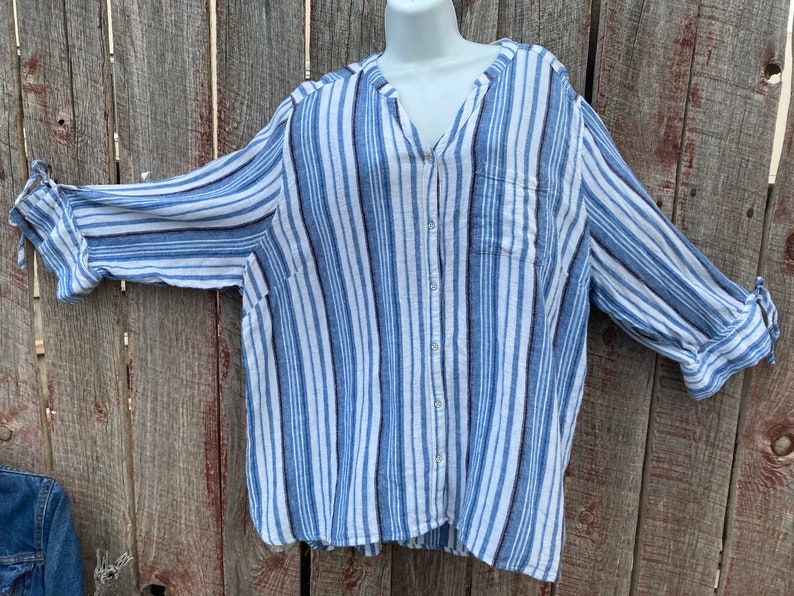 1980s Levis Denim Jean Jacket 36 Unisex Boho Button Up Texture Camp Shirt L Blue Stripe 4X Plus Size Tunic Blouse Long Sleeve Summer Cover image 4