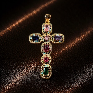Vintagefärgad ädelstenskorshänge, förgyllt halsband med uttalande-kors, berlock