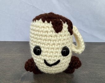 Peluche de café a crochet: Decoración de escritorio amigurumi hecha a mano