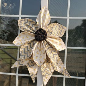 Quilted Flower Bow Sewing Pattern, DIY Door Hanger (PDF Pattern)
