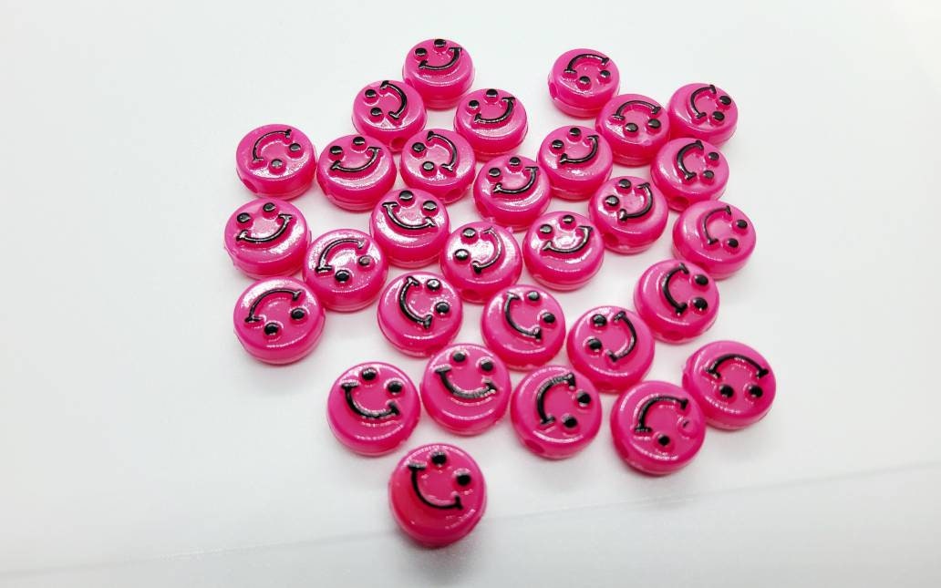 25 Acrylic Resin Plastic Pink Shaped Smiley Beads 10mm