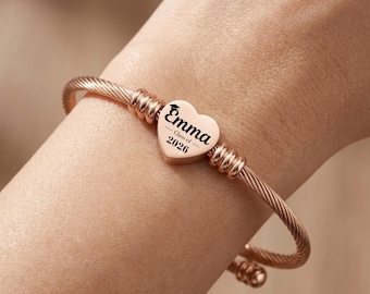 Custom Graduation Bracelet 2026 With Name, Engraved Heart Charm Bracelet, Gift For Daughter, Friend Graduate Gift