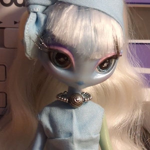 Doll Necklace- Monster g1 g2 g3 High Rainbow OMG Ever After, Doll Jewelry