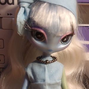 Doll Necklace- Monster g1 g2 g3 High Rainbow OMG Ever After, Doll Jewelry