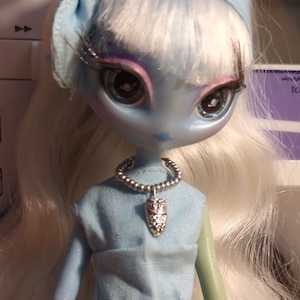 Doll Necklace- Monster g1 g2 g3 High Rainbow OMG Ever After, Doll Jewelry