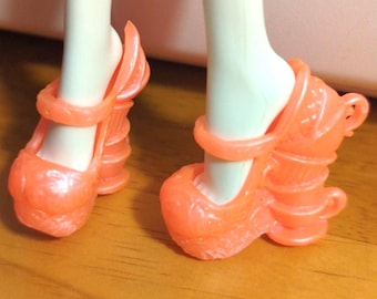 Supplies - Factory doll shoes - Monster MH G1 and G2 Fashion Dolls and EA High-sized - for customizing dolls, and other projects.